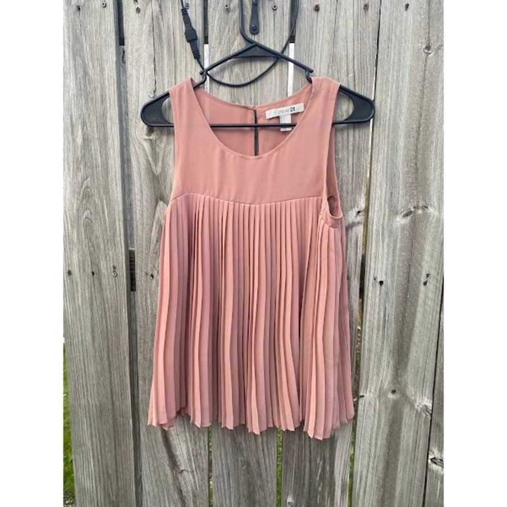 Forever 21 Dusty Rose Pleated Sleeveless Babydoll Blouse Top Pink Small
